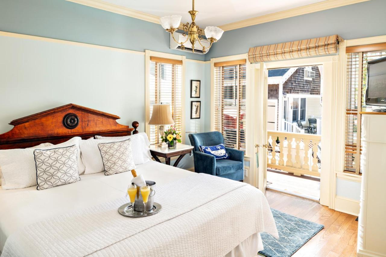 Brass Key Guesthouse Adults Only โพรวินซ์ทาวน์ ภายนอก รูปภาพ