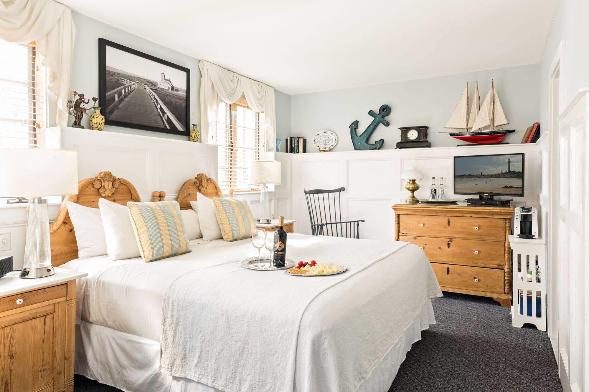 Brass Key Guesthouse Adults Only โพรวินซ์ทาวน์ ภายนอก รูปภาพ