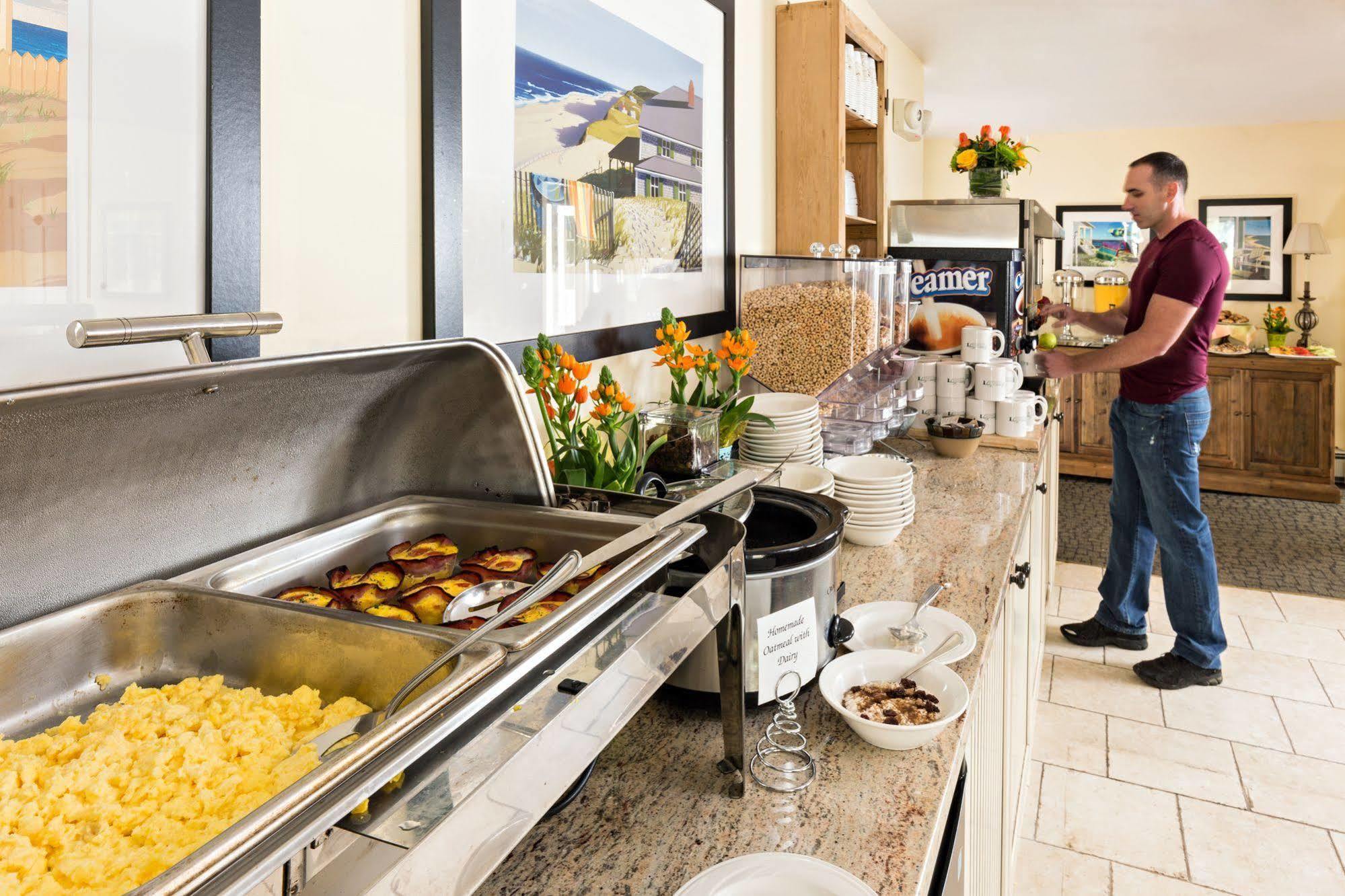 Brass Key Guesthouse Adults Only โพรวินซ์ทาวน์ ภายนอก รูปภาพ